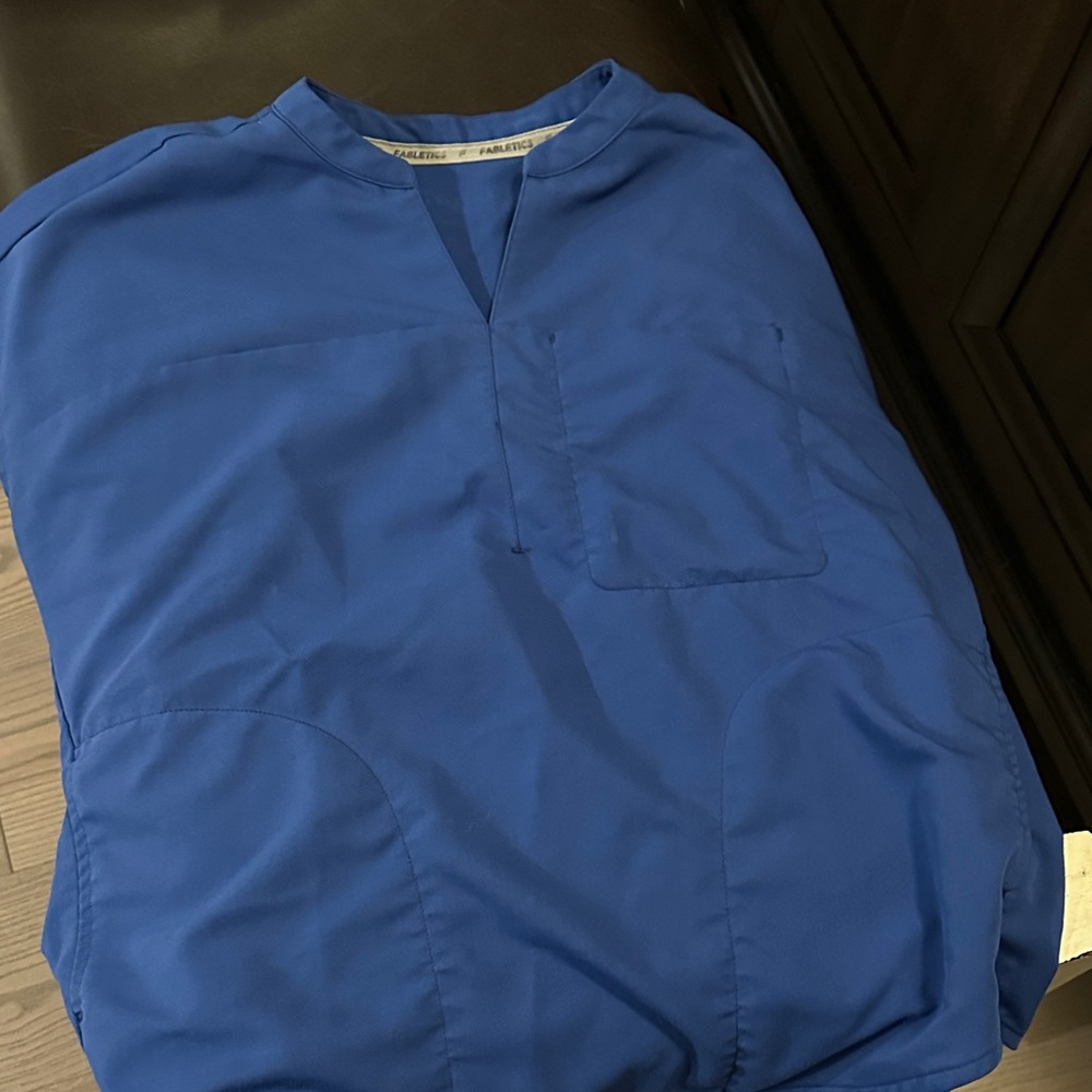 Fabletics scrub set.  Small top and Petite small high waisted joggers.